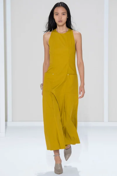 Look 25